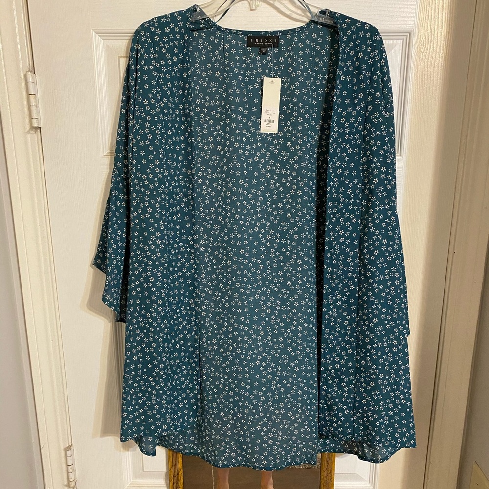 FRANCESCA’S NWT Kimono!